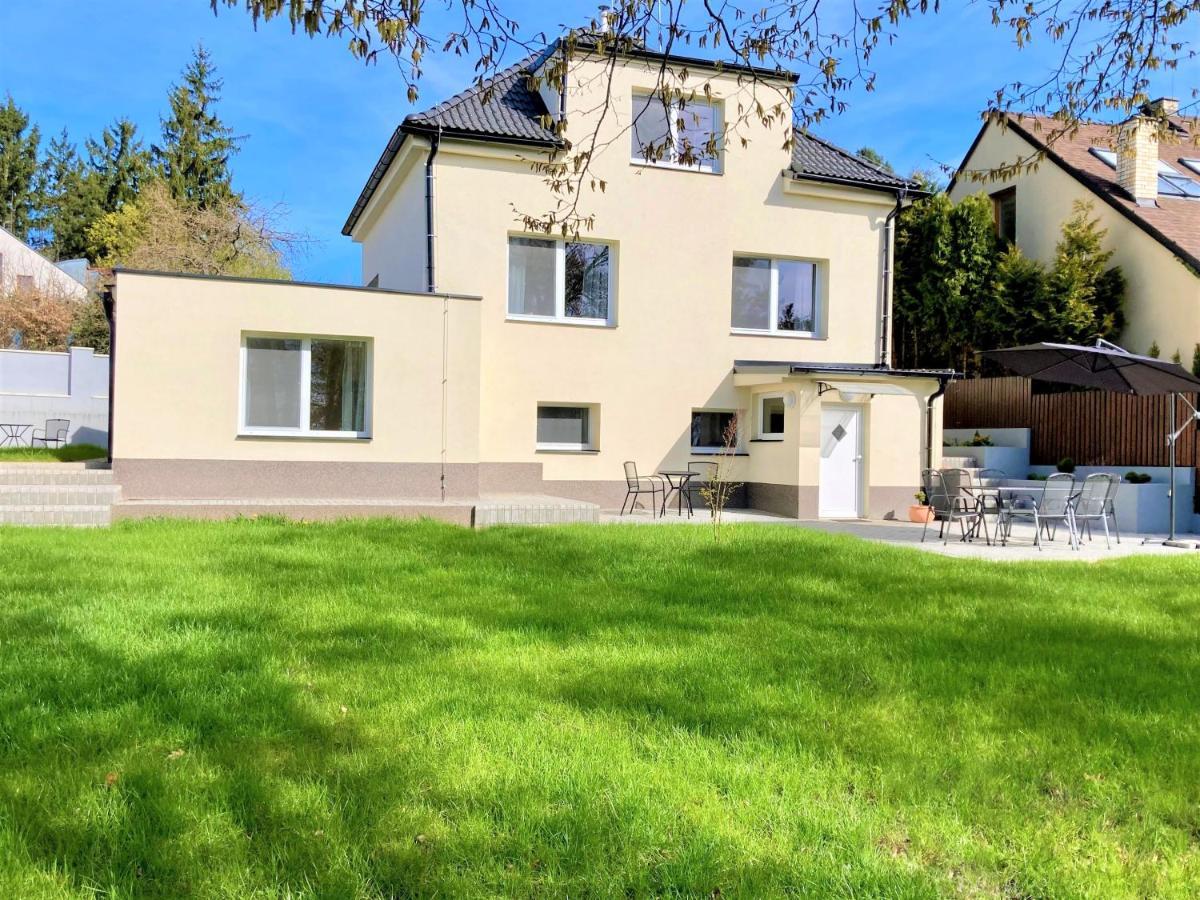 Apartmanovy Dum Se Zahradou V Klidne Casti Prahy Прага Экстерьер фото
