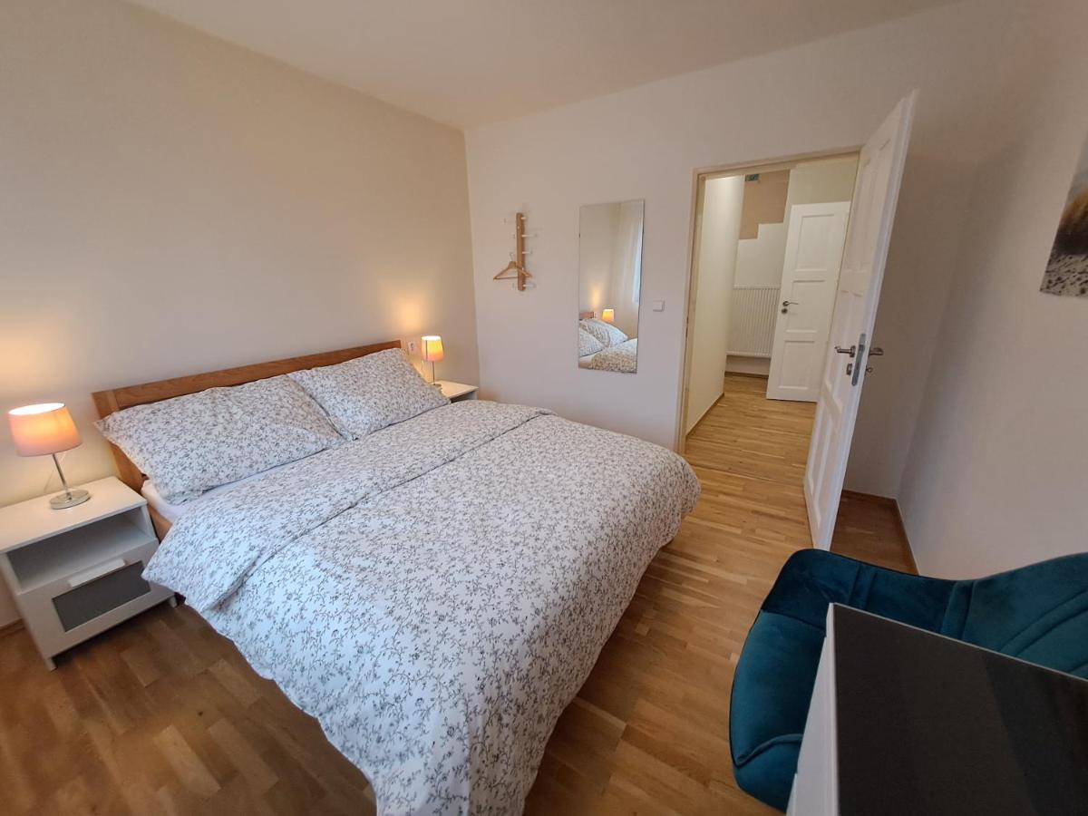Apartmanovy Dum Se Zahradou V Klidne Casti Prahy Прага Экстерьер фото