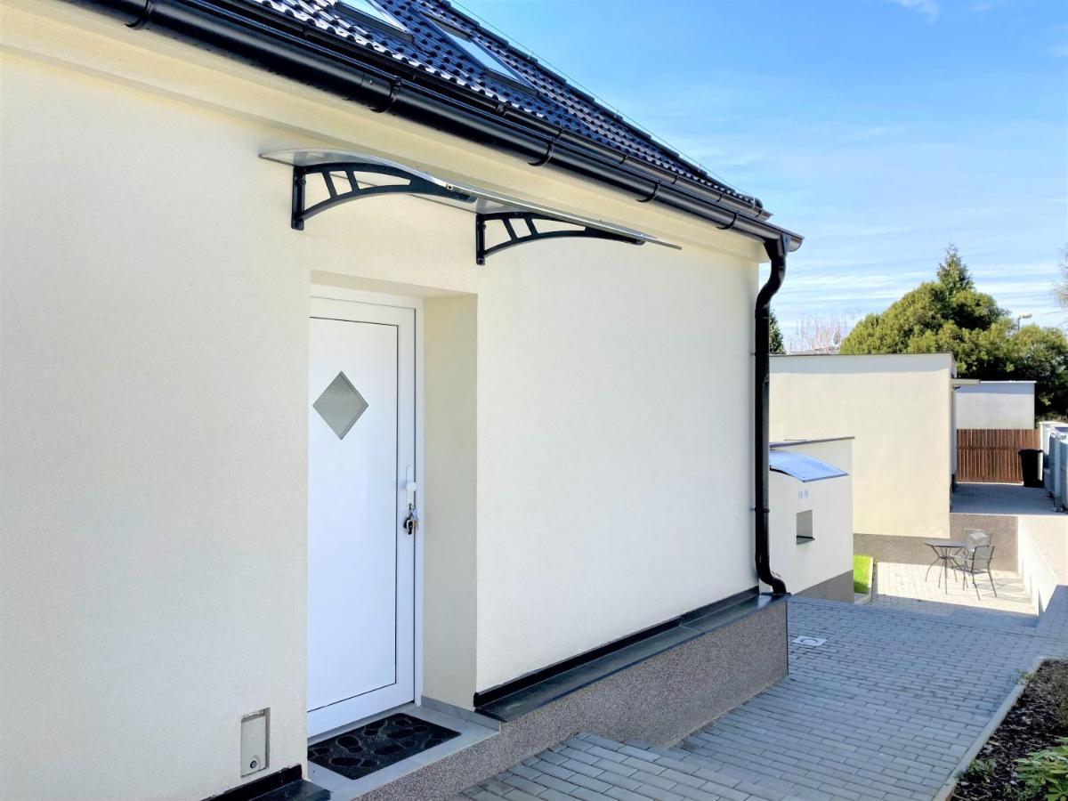 Apartmanovy Dum Se Zahradou V Klidne Casti Prahy Прага Экстерьер фото