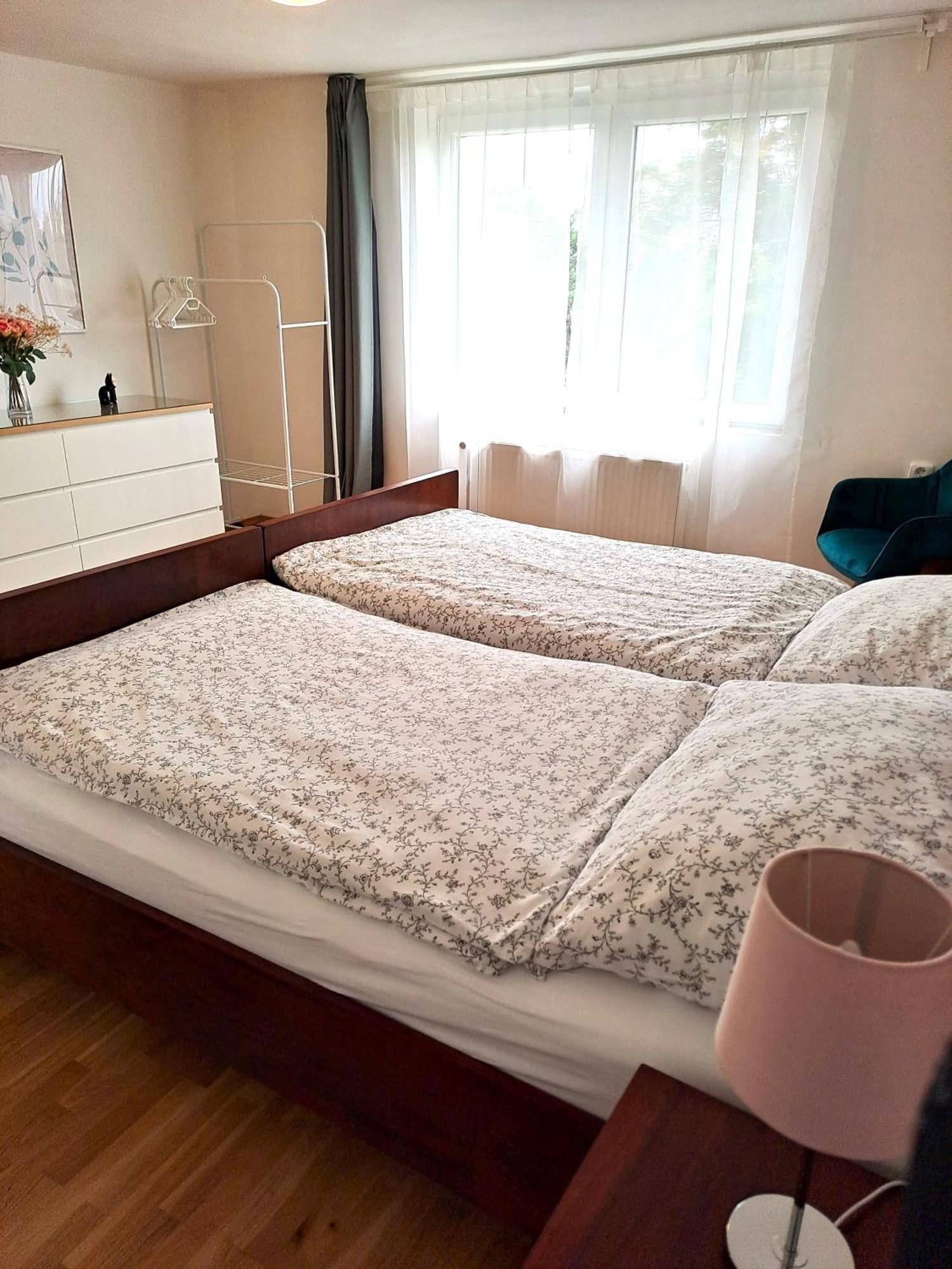 Apartmanovy Dum Se Zahradou V Klidne Casti Prahy Прага Экстерьер фото