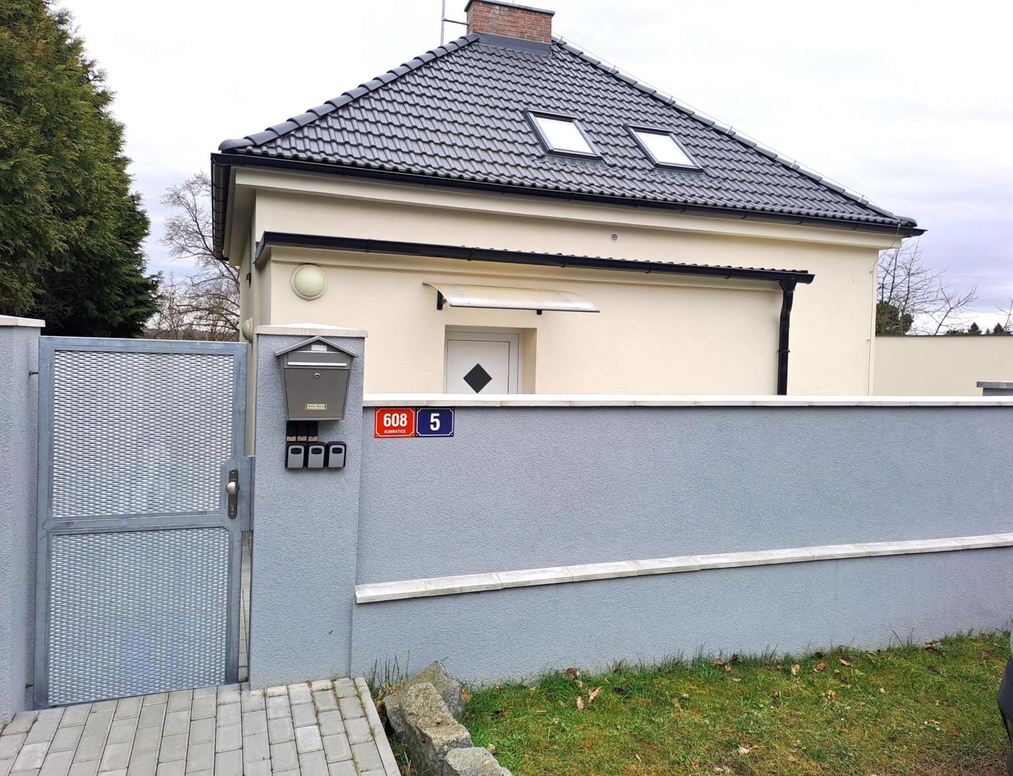 Apartmanovy Dum Se Zahradou V Klidne Casti Prahy Прага Экстерьер фото
